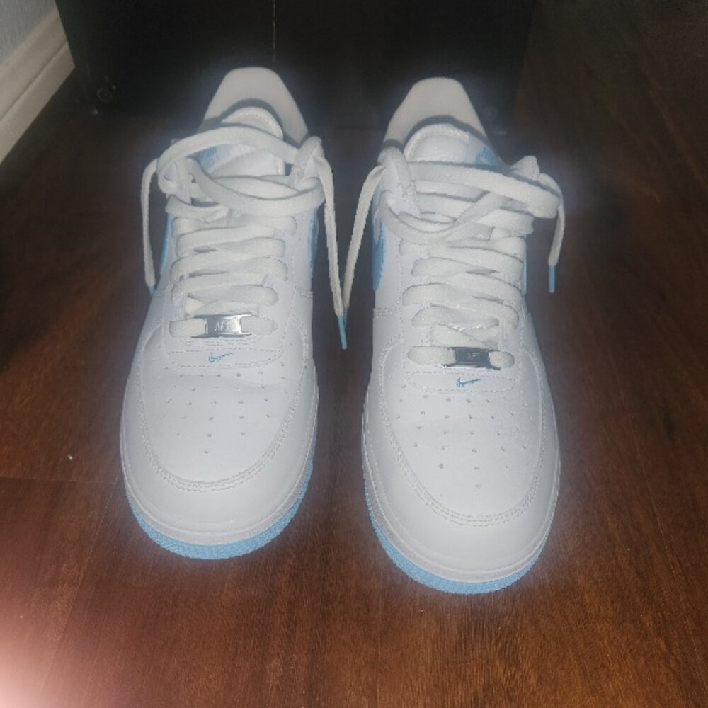 Nike Air Force 1 - Picture 2 of 10